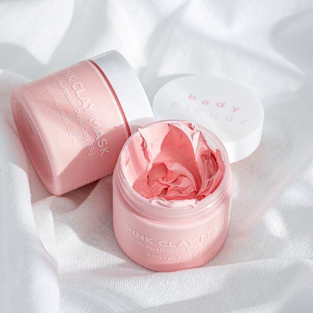 body-blendz-face-and-chest-pink-clay-mask_model-01-min